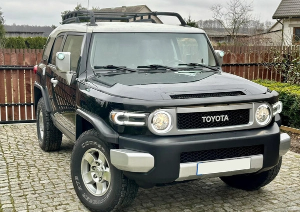 Toyota FJ cena 83000 przebieg: 223000, rok produkcji 2008 z Brok małe 781